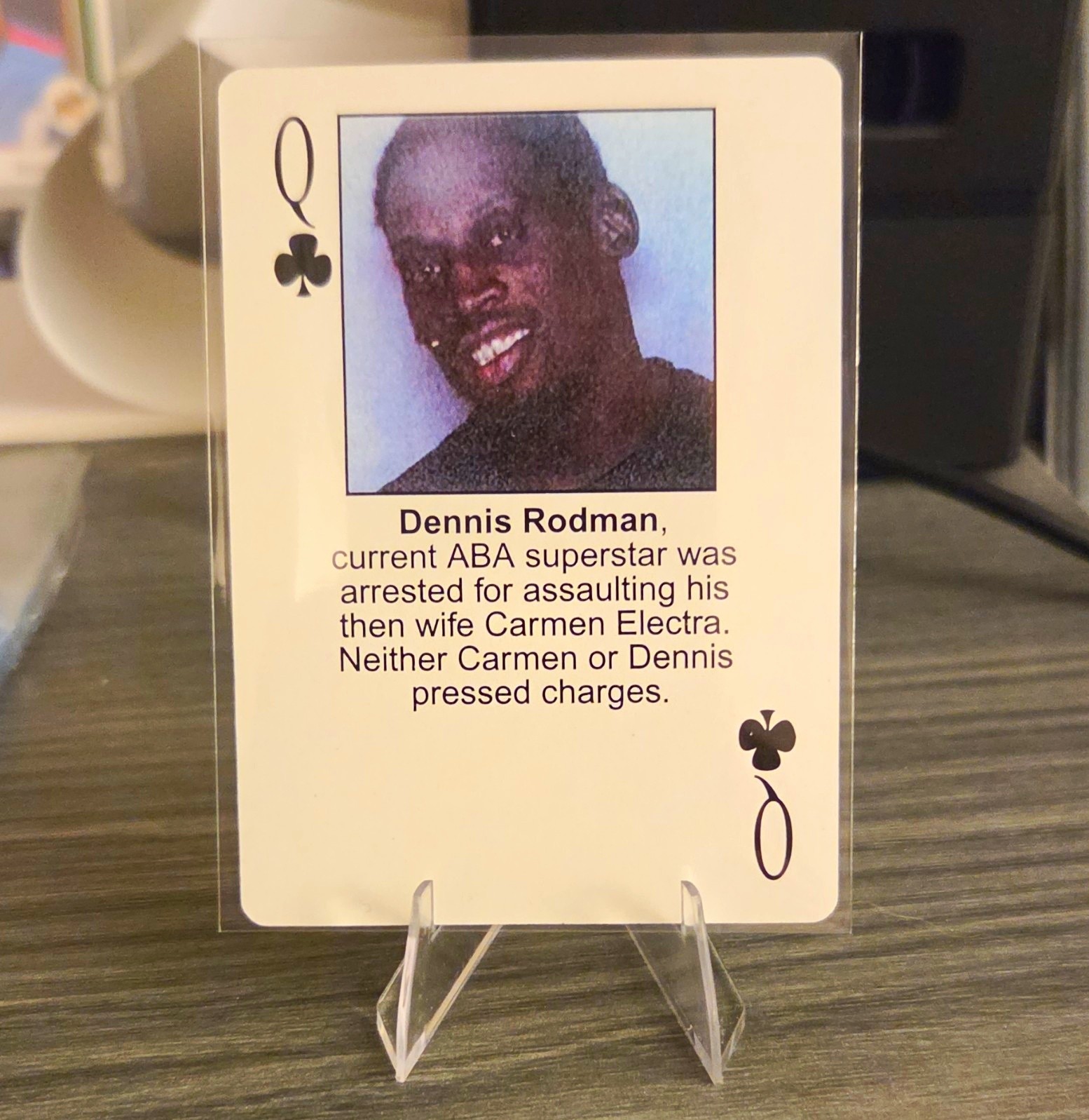 Carta non sportiva Starz Behind Barz Dennis Rodman Q of Clubs Lol 2003