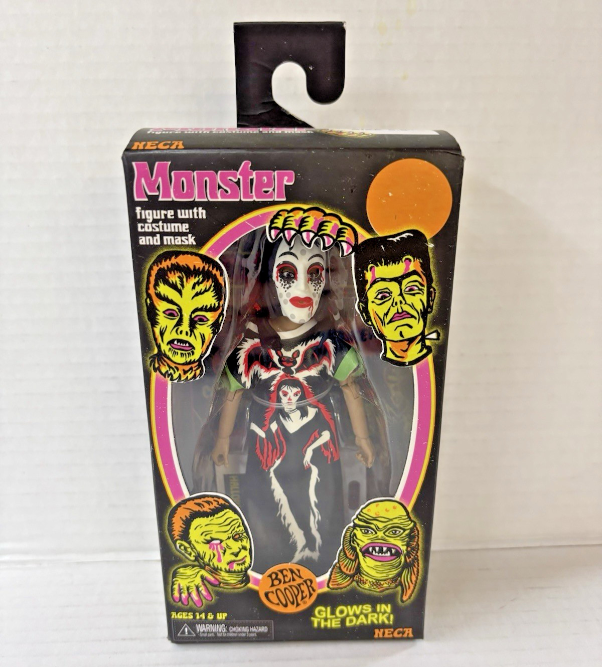 Modellino Neca Ben Cooper Monster Vampire Girl 5,5" si illumina al buio nuovo