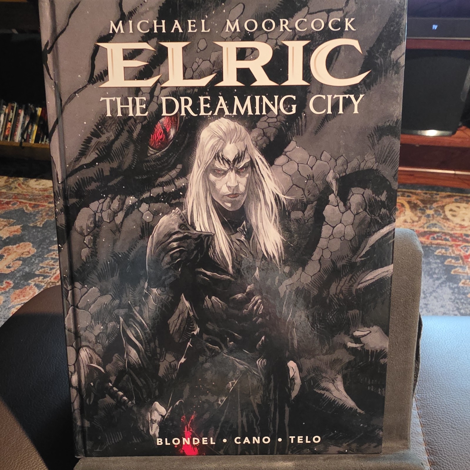 Michael Moorcock's Elric Vol. 4: La città dei sogni di Julien Blondel (inglese) P