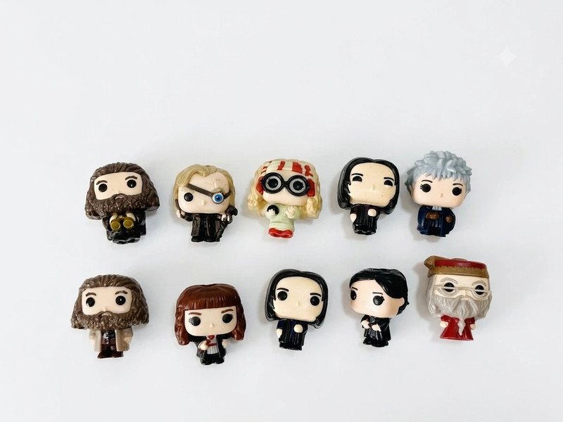 Set di 10 personaggi della saga di Harry Potter, in stile Funko Pop.