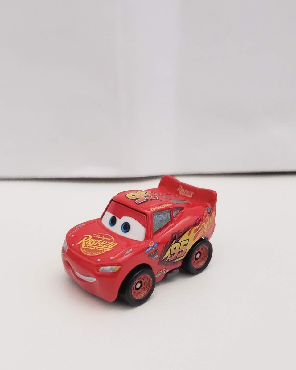 Disney Pixar Cars 3 Mini #01 Lightning McQueen    -Out of Package