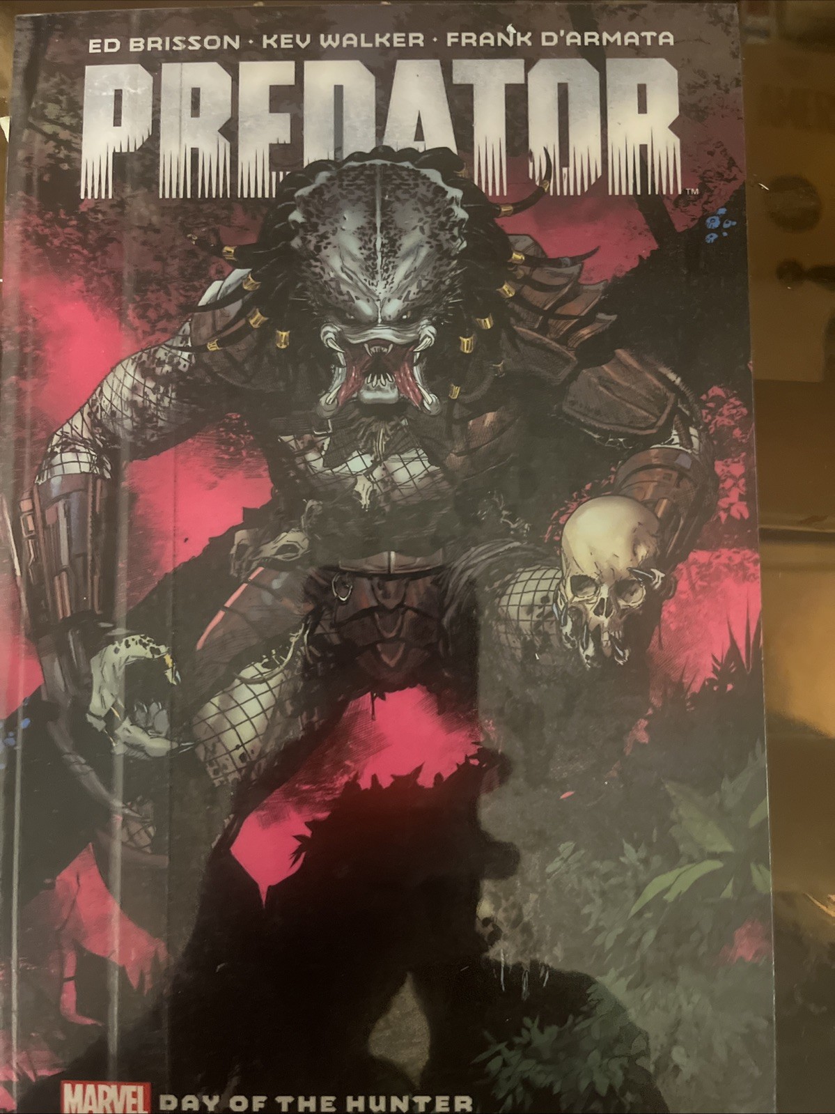 Predator di Ed Brisson #1 (Marvel Comics aprile 2023) fumetto