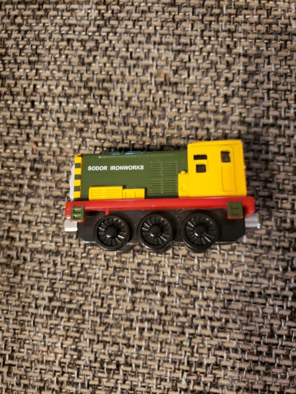 Trenino Thomas & Friends Take N Play Iron Arry Engine metallo pressofuso 2005 lungo