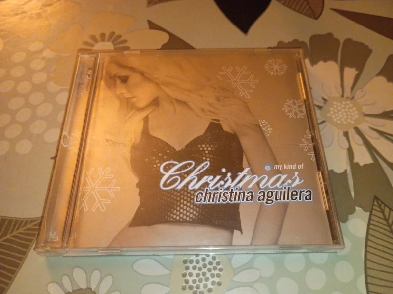 CD. Christina Aguilera