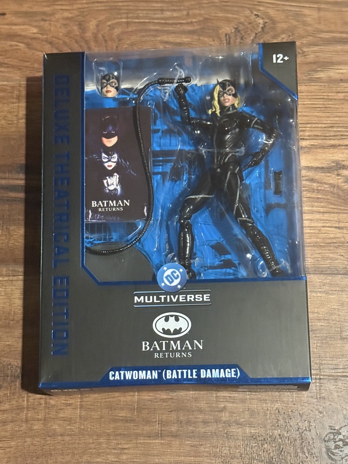 Mcfarlane Toys Deluxe Theatrical Edition Batman Returns Battle Damaged Catwoman