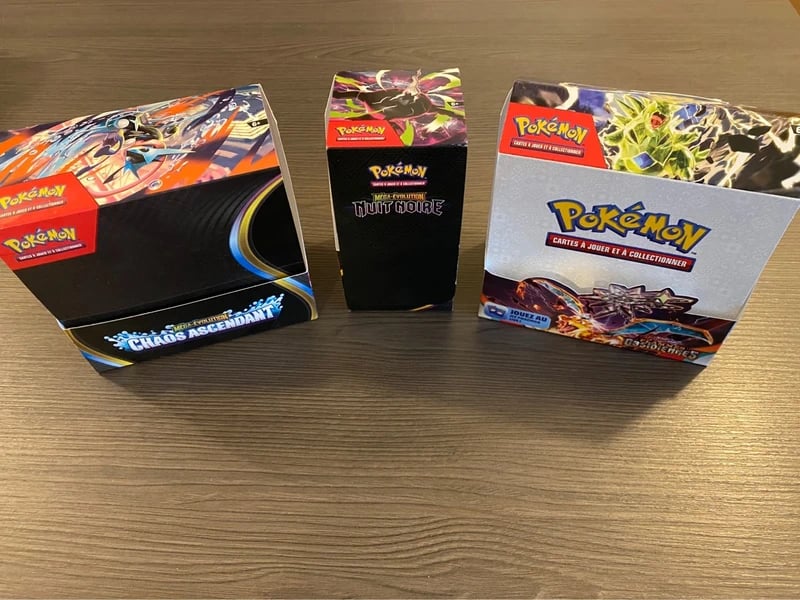 Lot display / demi-display vide pokemon