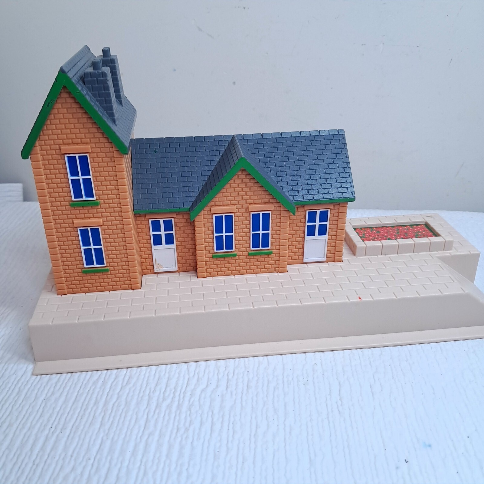 Thomas & friends Train Maithwaite Station Building trackmaster platform track pc