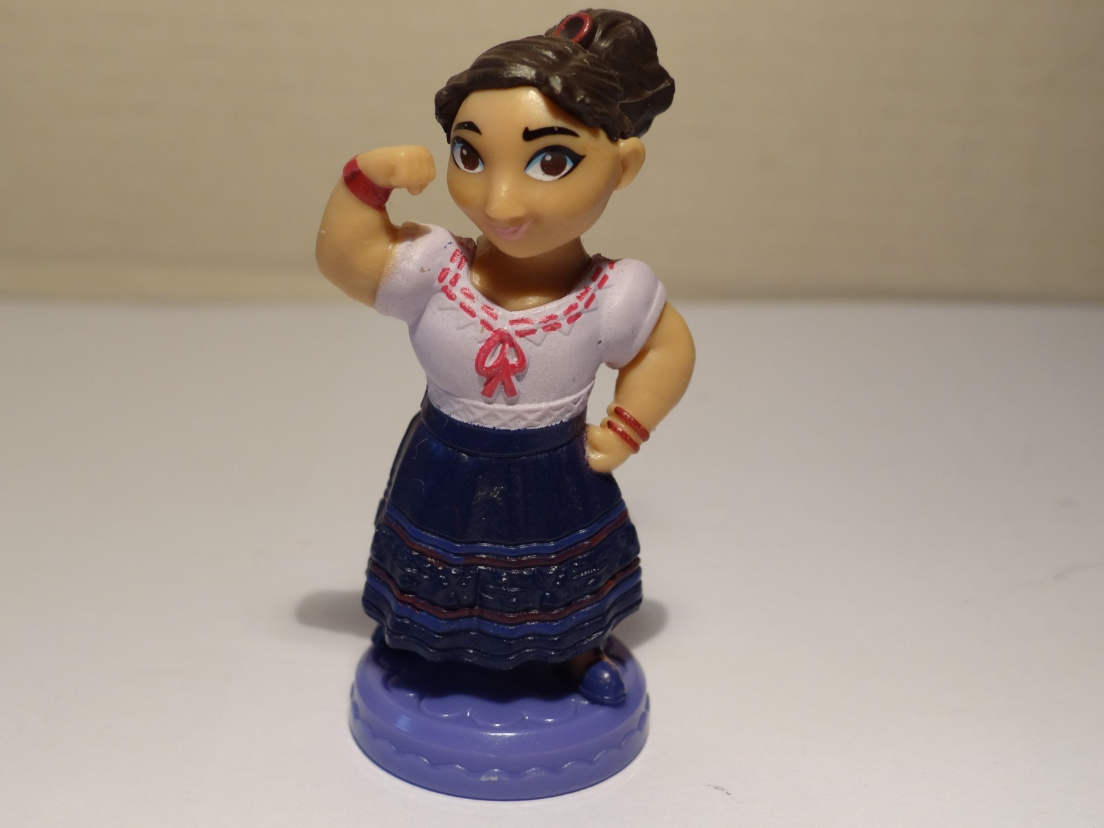 Personaggi Disney Luisa Madrigal