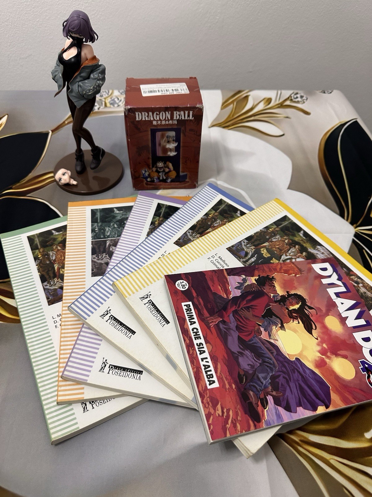 LOTTO FIGURE + FUMETTI + LIBRI