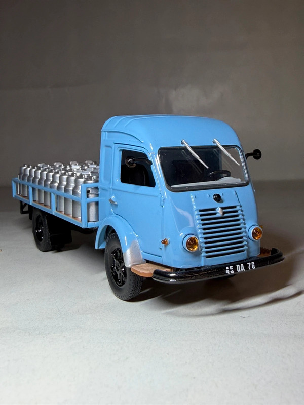 Renault Galion plateau laitier bidons de lait 1/43 camion miniature