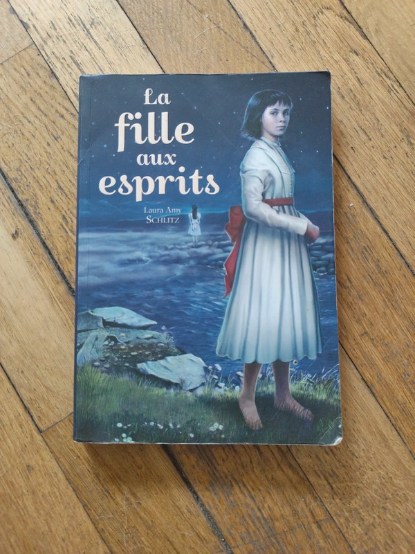 La fille aux esprits – Laura Amy Schlitz – Roman jeunesse fantastique