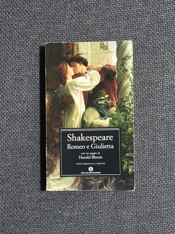 Libro di Shakespeare - “Romeo e Giulietta”