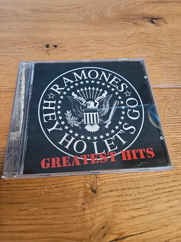 Ramones- Greatest Hits