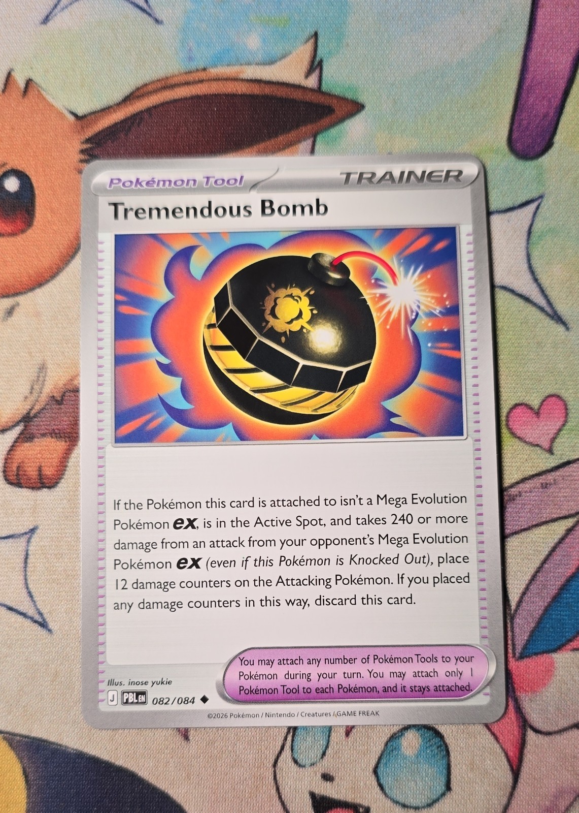 Tremendous Bomb 082/084 Me05: nero pece regolare