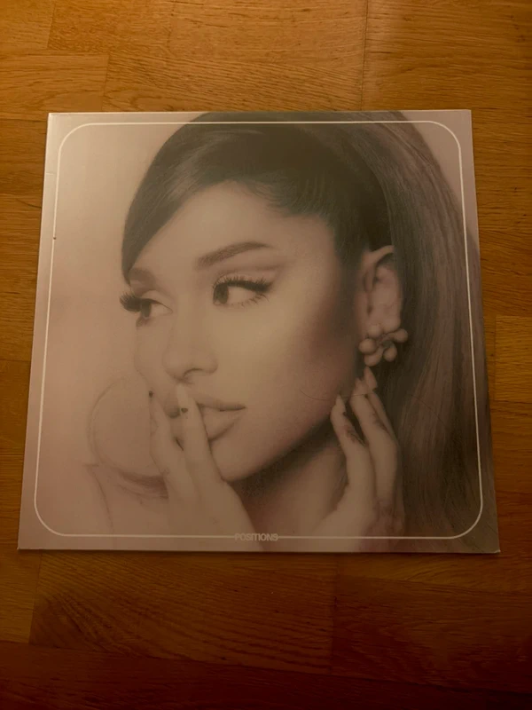 Vinyle positions Ariana Grande
