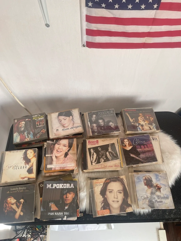 Lot de nombreux CD - Variété française, internationale, Pop & 90s/2000