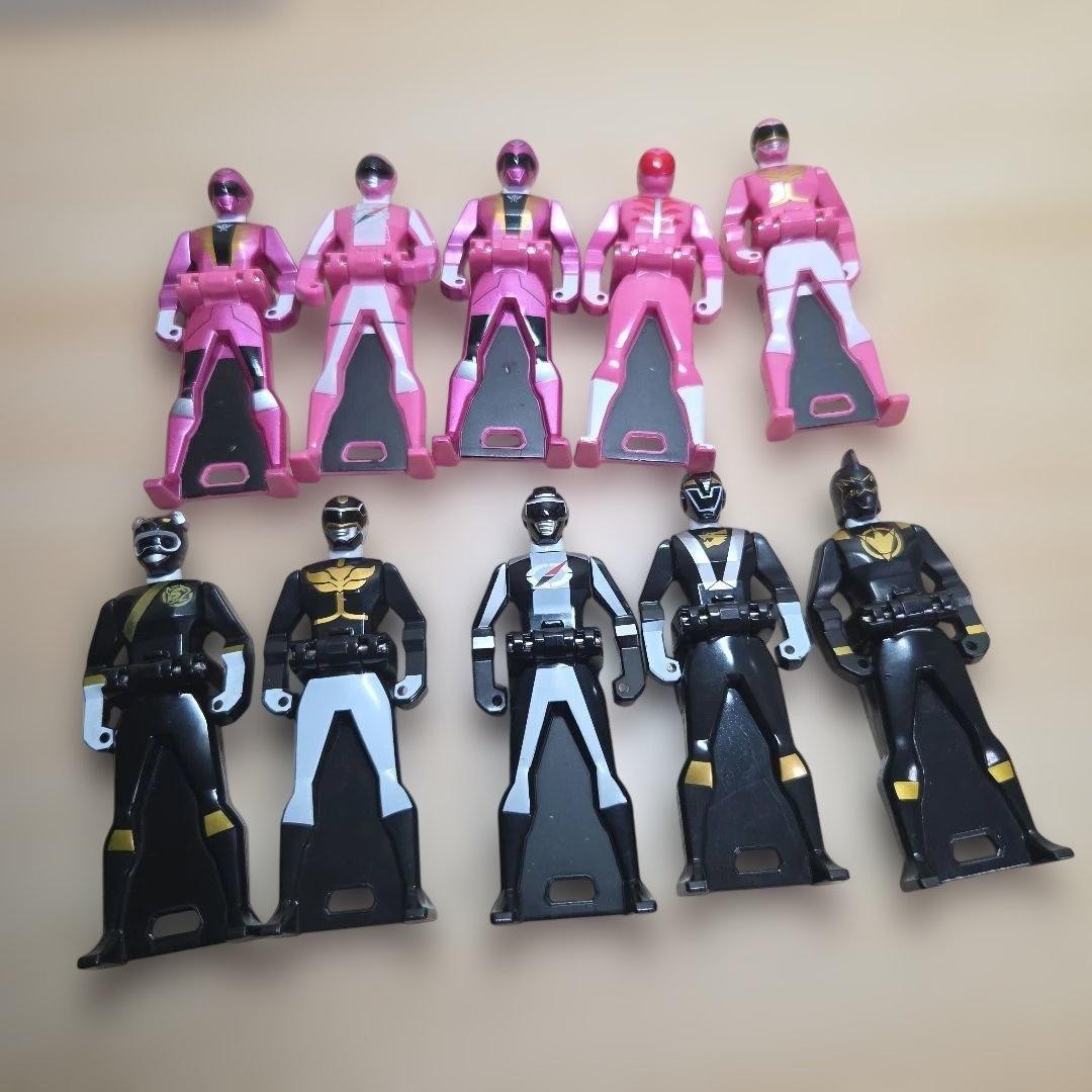 BANDAI Super Sentai Ranger Key Set Giocattolo 10pz Personaggio Oggetto da Collezione Usato