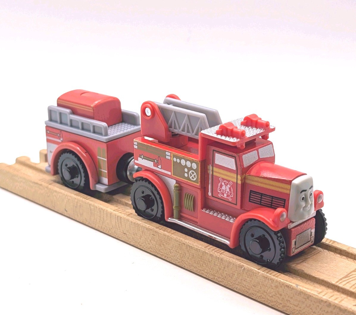 Thomas & Friends Wooden Railway Train - Flynn The Firetruck - GGG54