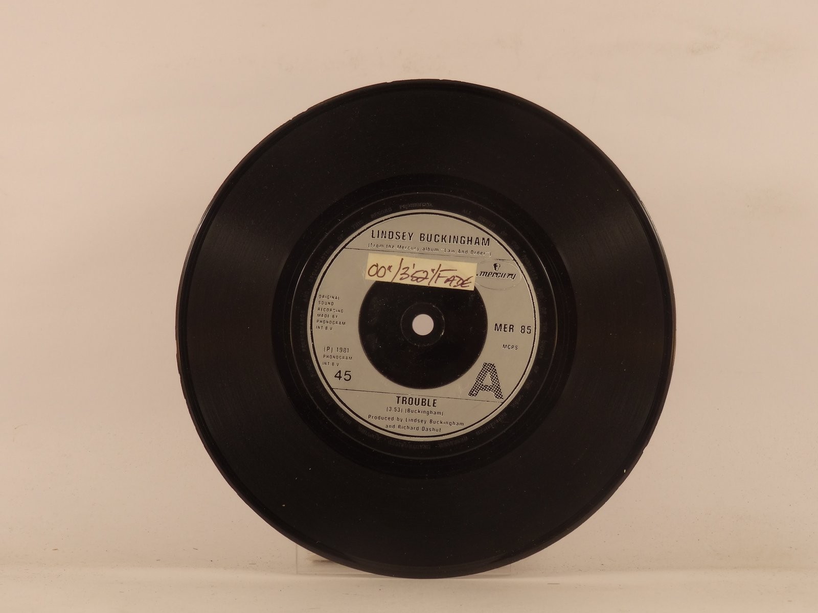 BUCKINGHAM,LINDSEY TROUBLE (picture sleeve) (137) 7" MERCURY