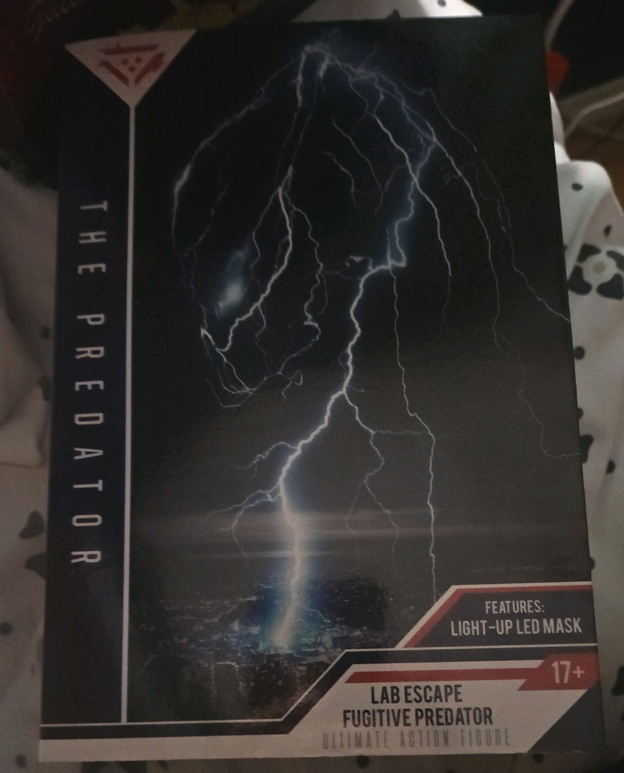 NECA Predator Lab Escape Ultimate Fugitive Predator 7" Action Figure CIB BOX RIP