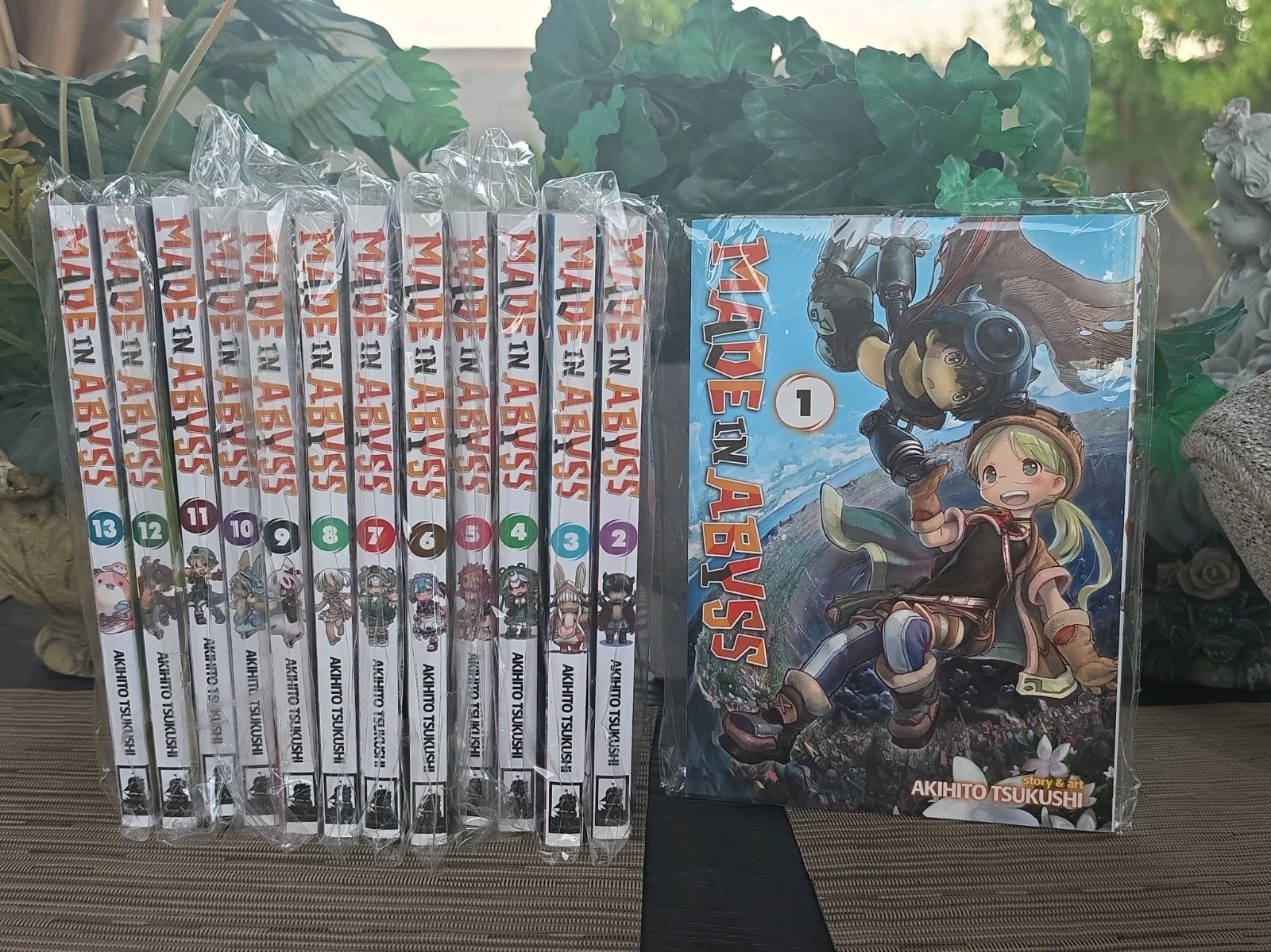 Made in Abyss Vol 1-13 Manga di Akihito Tsukushi Seven Seas Inglese