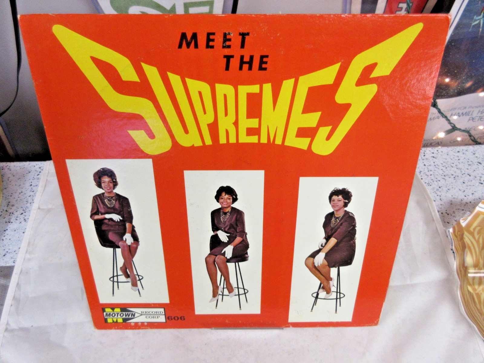 THE SUPREMES MEET THE SUPREMES LP ALTERNATE STOOL COVER MOTOWN 606 - VINYL G+