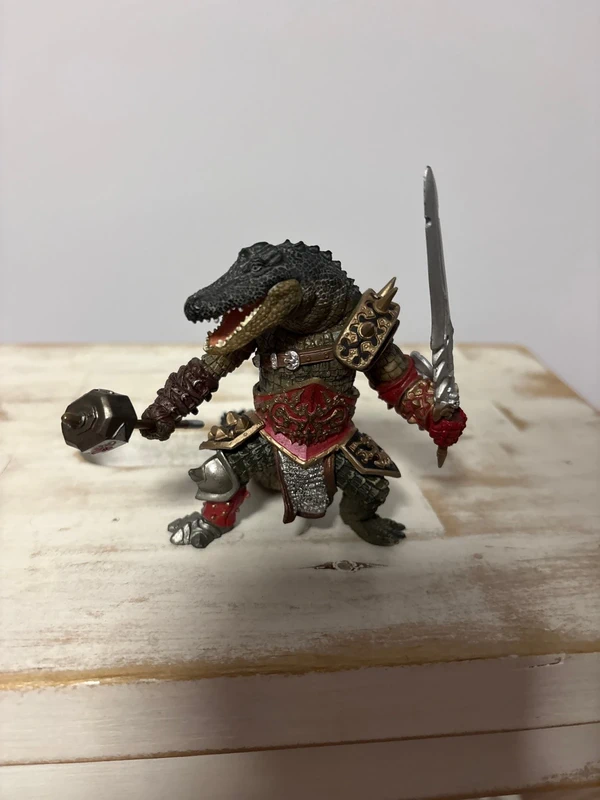 Cocodrilo Mutante Papo 38955 Fantasy con armas