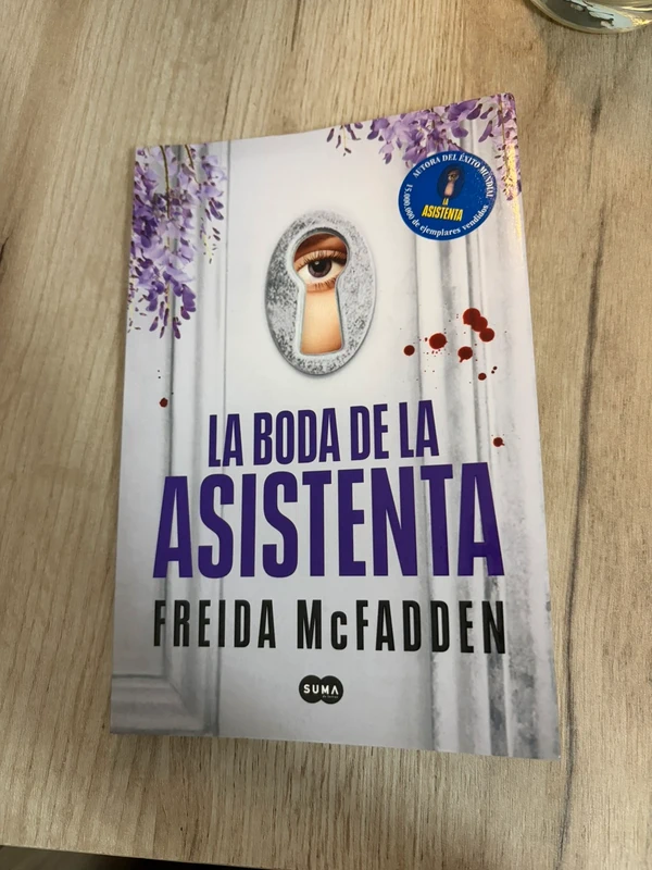 Libro de la boda de la asistenta de Freida Mcfaden