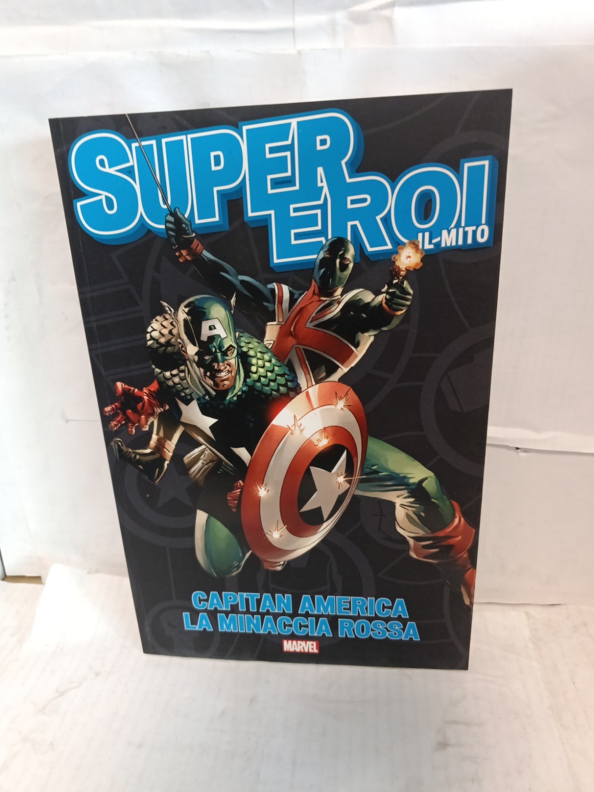 SUPER-EROI il mito n°22 - Capitan America La Minaccia Rossa - sc2Bcortile