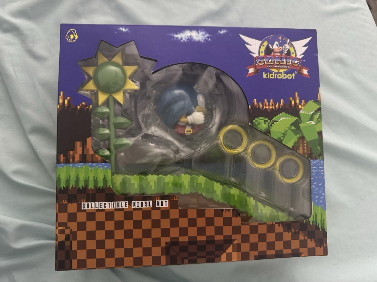 Sonic the hedgehog Kidrobot Vinyl Art Figure (Read)