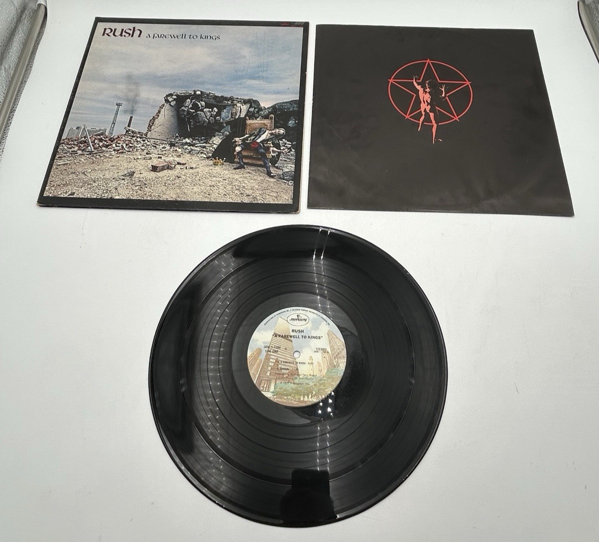 Rush A Farewell To Kings Vinyl LP  Mercury Records SRM-1-1184 1977 w Insert 
