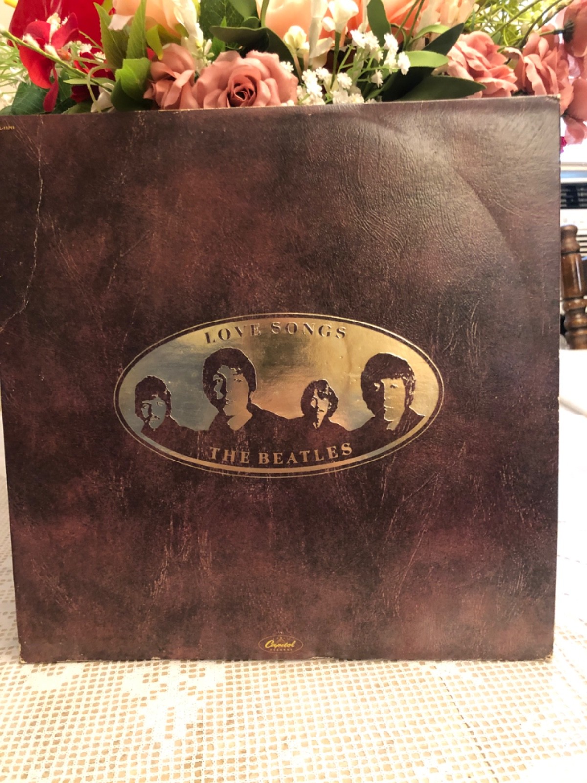 The Beatles 2 LP Love Songs NM w/ Booklet