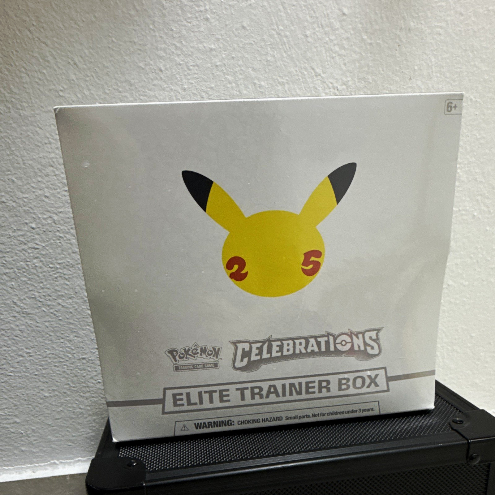 Box Allenatore Elite Celebrazioni Pokémon TCG - 25° Anniversario 2021 Sigillato