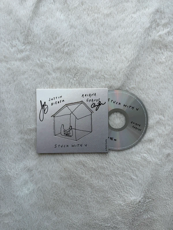 Ariana Grande stuck with u signed CD