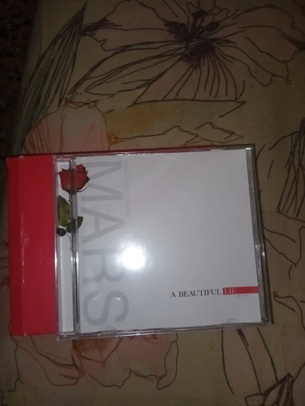 Cd 30 seconds tò Mars A beautiful lie