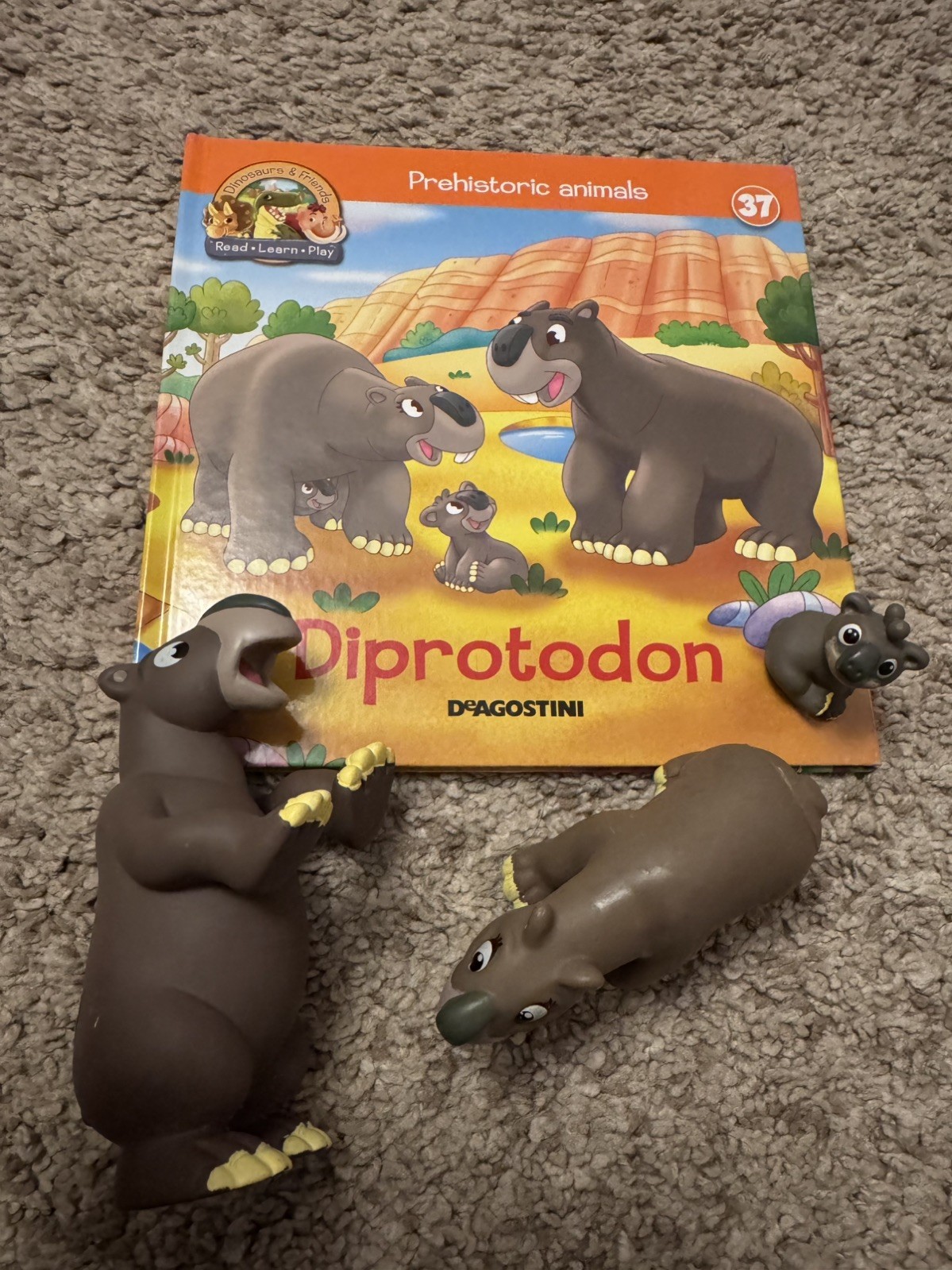 Deagostini Dinosauri E Amici Figura Giocattolo E Libro - Diprotodon #37
