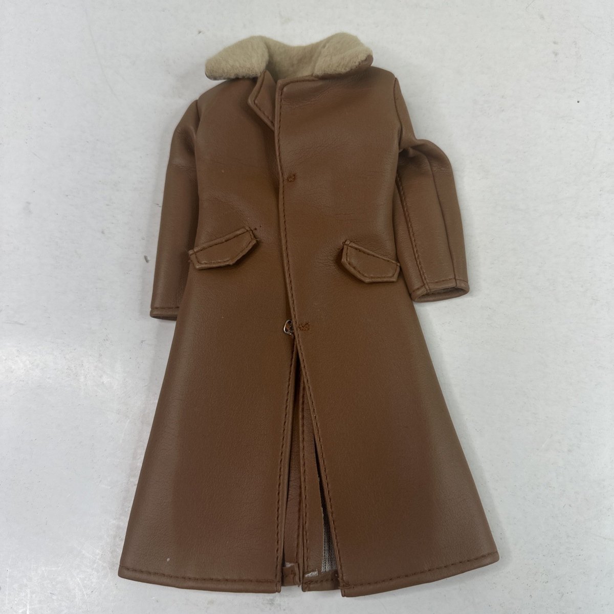 Cappotto lungo ecopelle marrone militare scala 1/6 giocattoli XXI secolo Y4