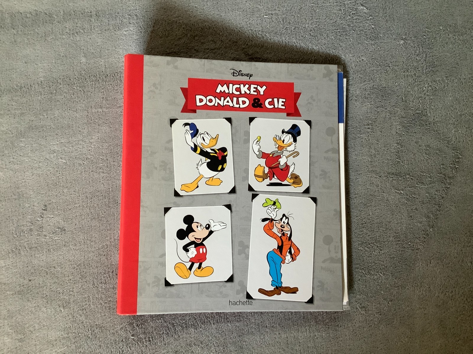 Classeur Fascicule Figurine Disney Hachette