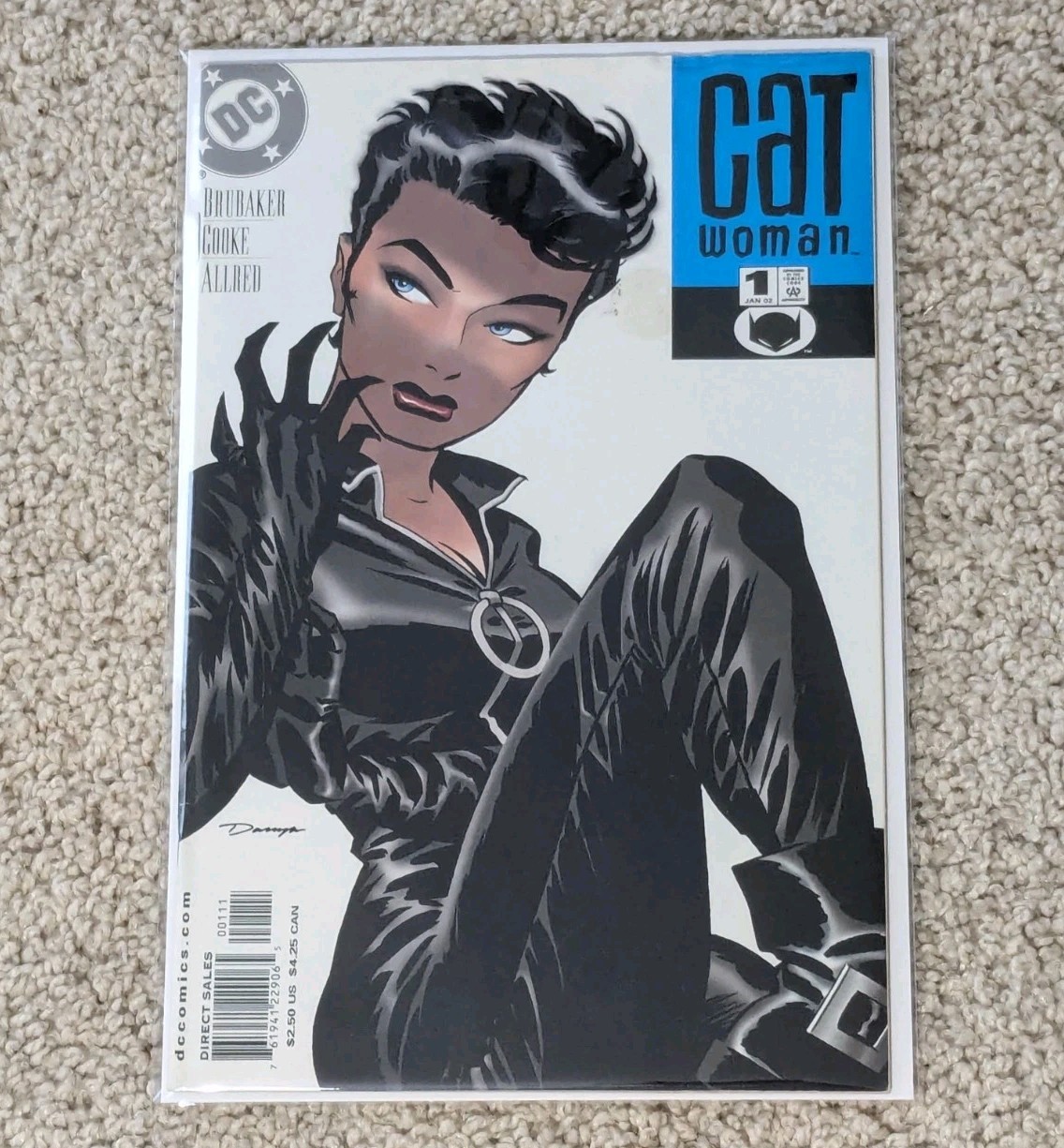 Catwoman 1 DC Comics 2002 Ed Brubaker Darwyn Cooke