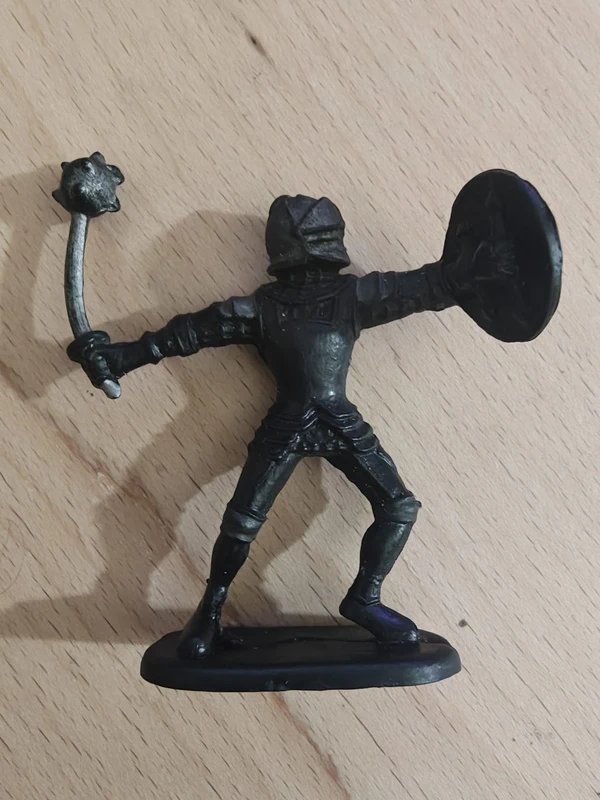 Soldatino Cavaliere Medievale Plastica Nera Vintage - Con Mazzafrusto e Scudo 1995