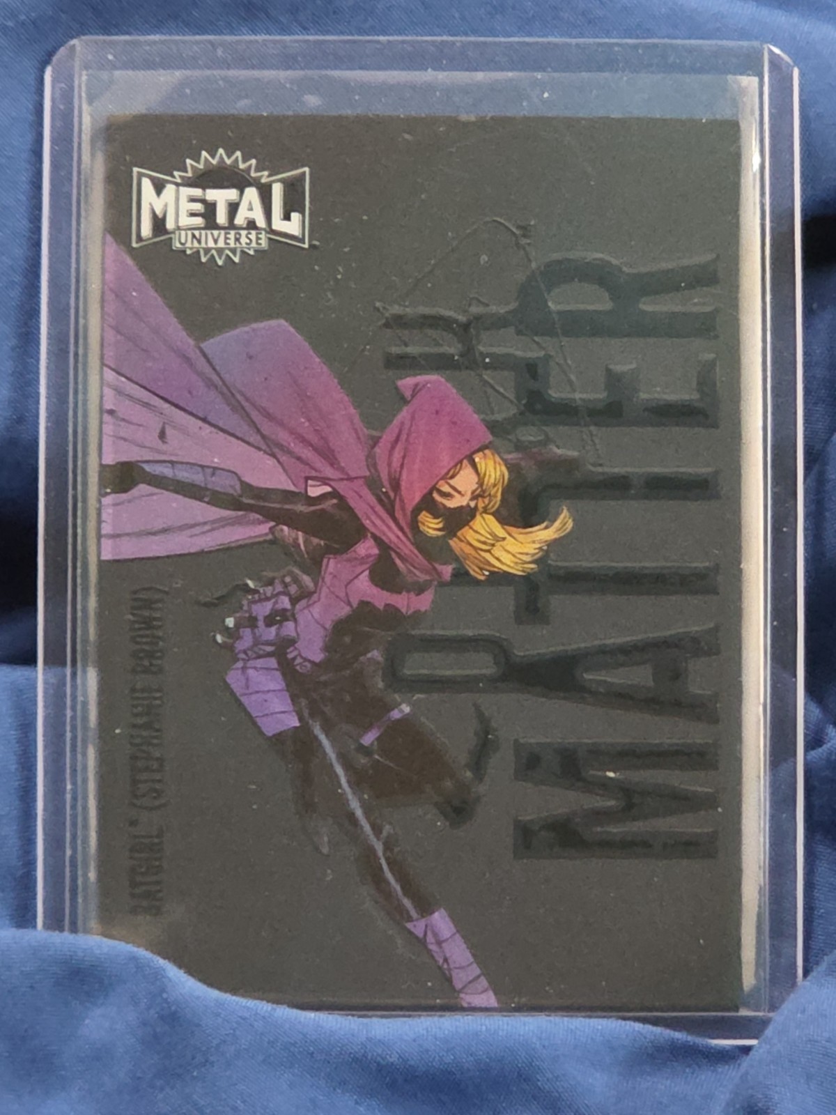 2025 Skybox Metal Universe Batman materia oscura Batgirl Stephanie marrone #DM-4