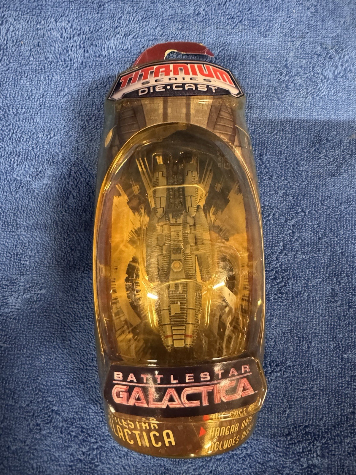 Battlestar Galactica 2006 Titanium Battlestar Galactica Ship Die Cast Hasbro NIP