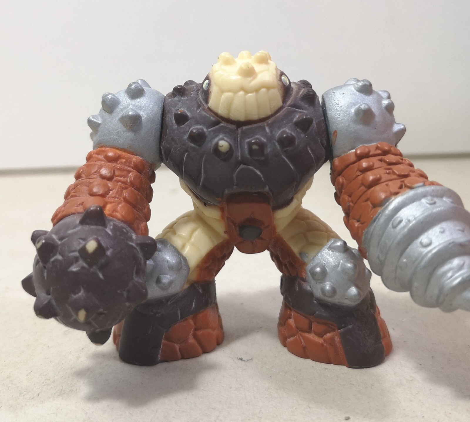 77901 Action Figure - GORMITI - Popolo della terra - L'Instancabile demolitore