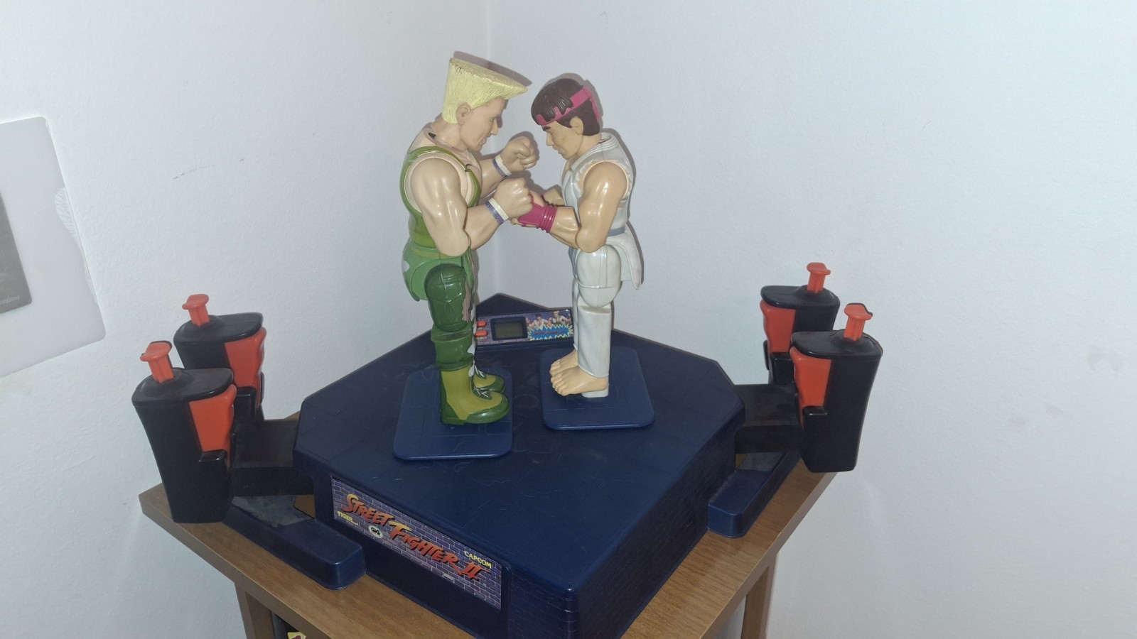 Capcom Street Fighter II set action figure Guile vs Ryu con base e joystick