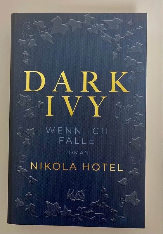 Dark Ivy - Nikola Hotel