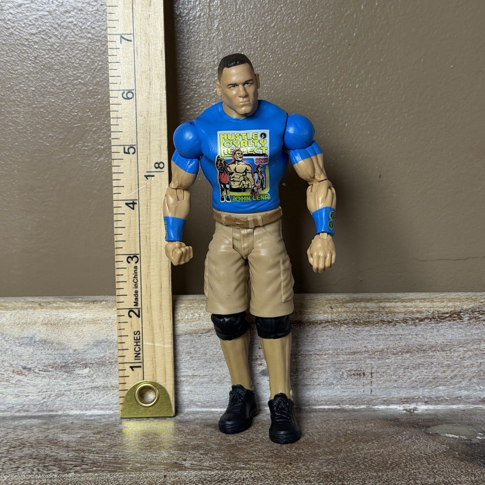 Mattel WWE Basic Ultimate Fan Pack John Cena Wrestling Figure