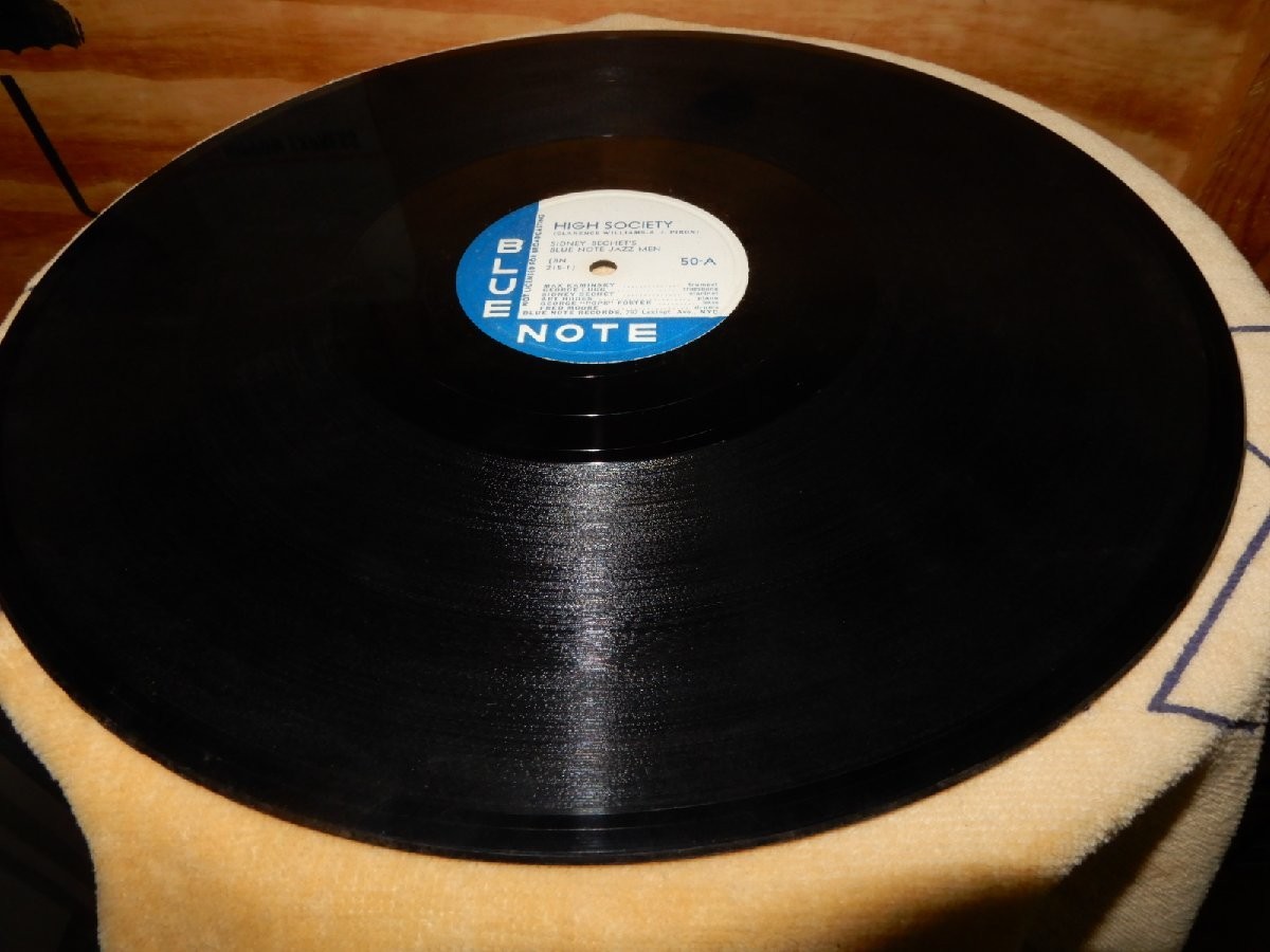 BLUEOTE44ASTLOUBLUES44BSIDNEY BECHET JAZZ MEN Tube186