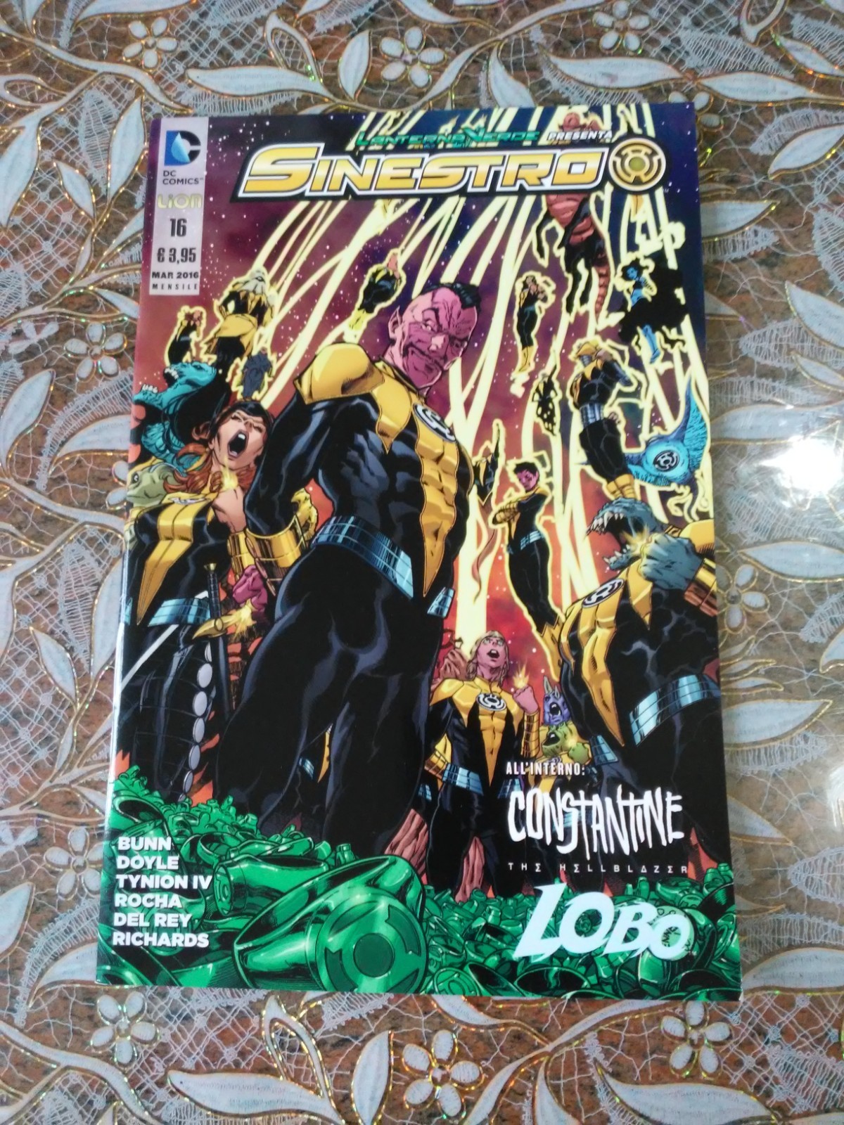 Lanterna Verde presenta: Sinestro n.16 (marzo 2016) - RW Lion