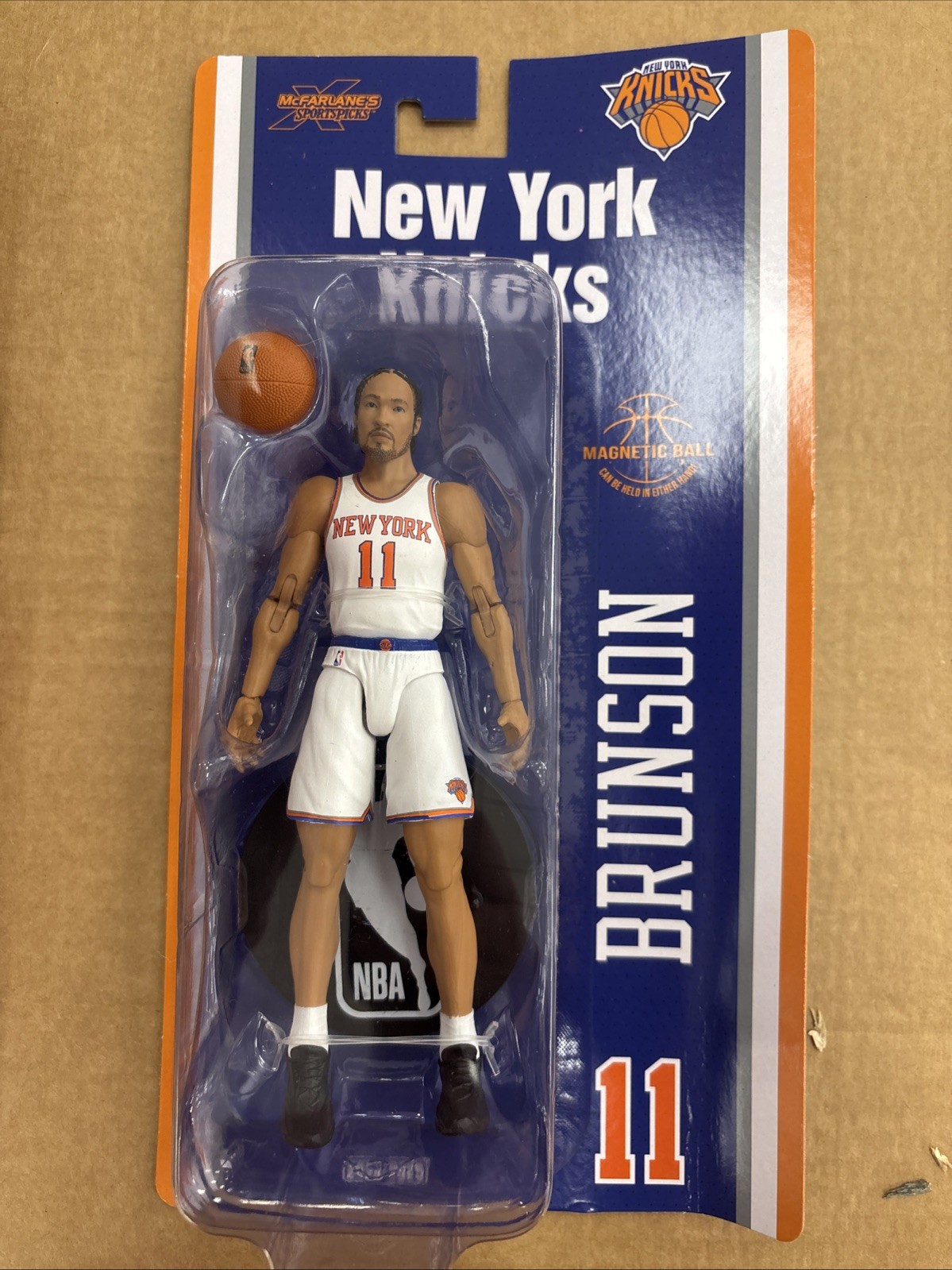 McFarlane SportsPicks NBA Jalen Brunson New York Knicks Wave 2 2026 in mano