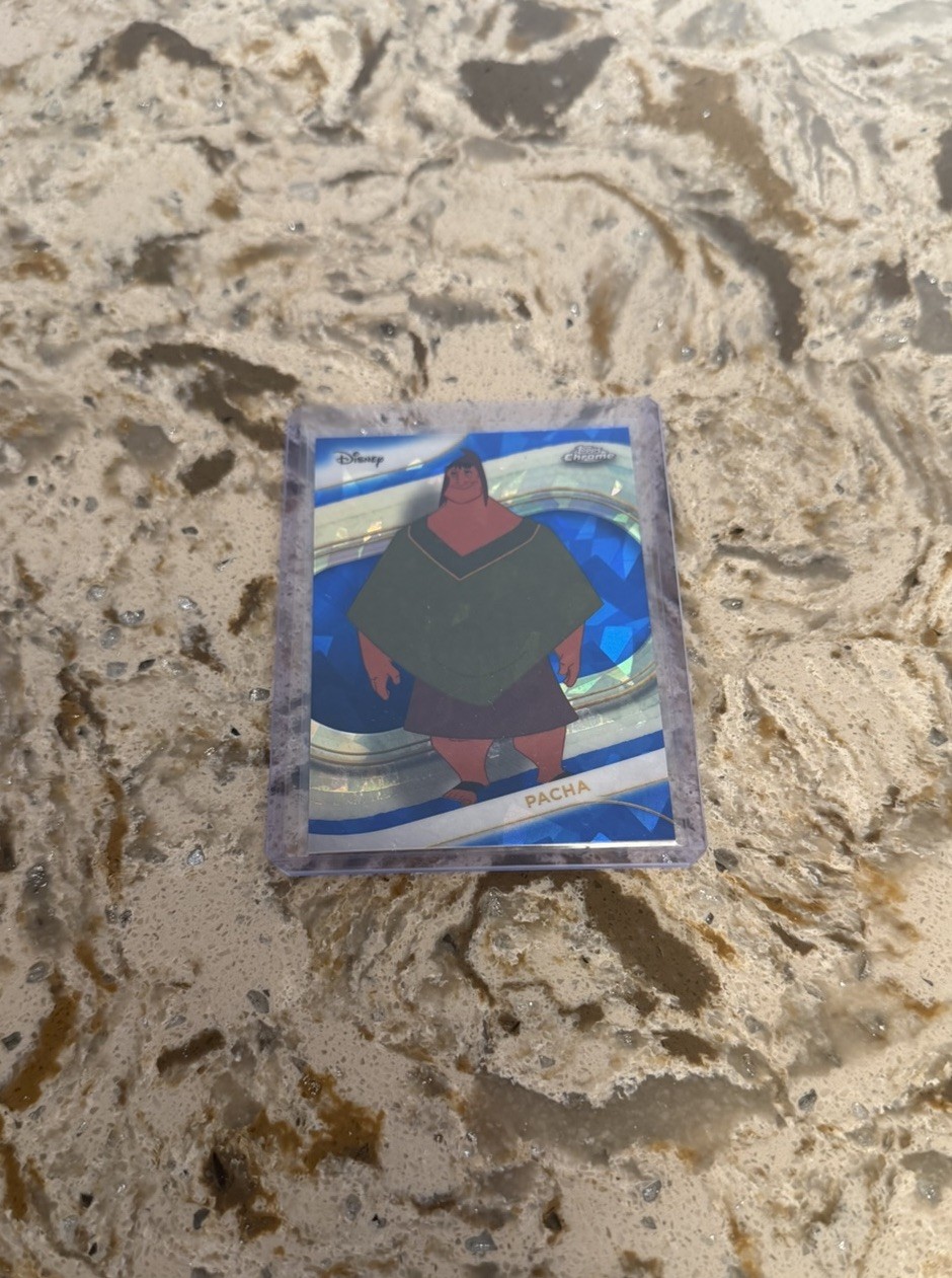 2025 Topps Chrome Disney Zaffiro Pacha!